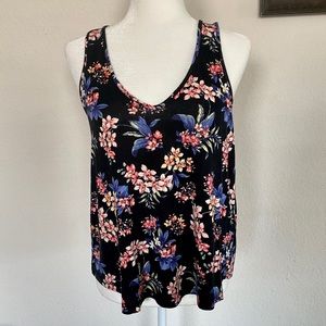 American Eagle Soft Floral Tank - Size Medium
